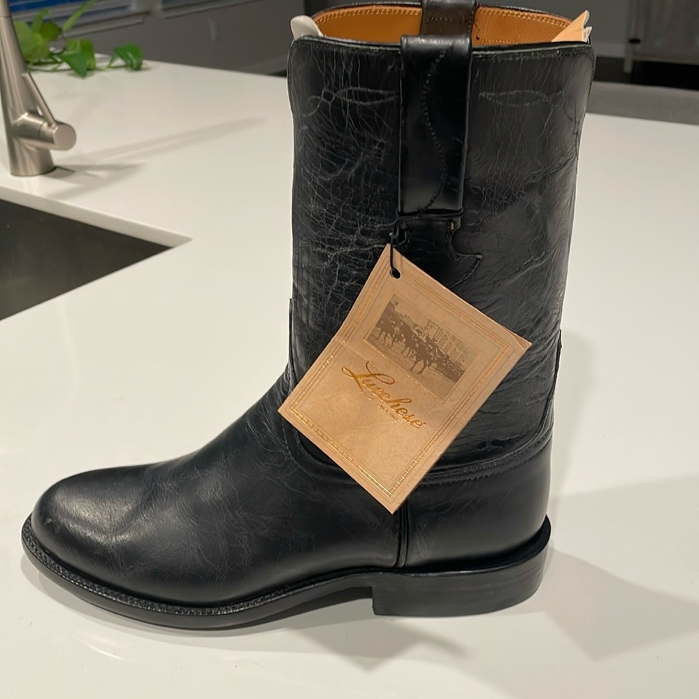 Lucchese Classic black and dog roper